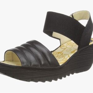FLY London Women's Ankle-Strap Sandal  size 39